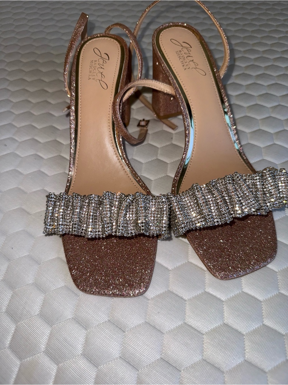 Badgley Mischka Rita Bejeweled Strap Block Heel sz 8